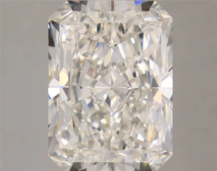 3.56ct Radiant Lab Grown Diamond (Colour G, Clarity VVS2, Cut EX, IGI Certified)
