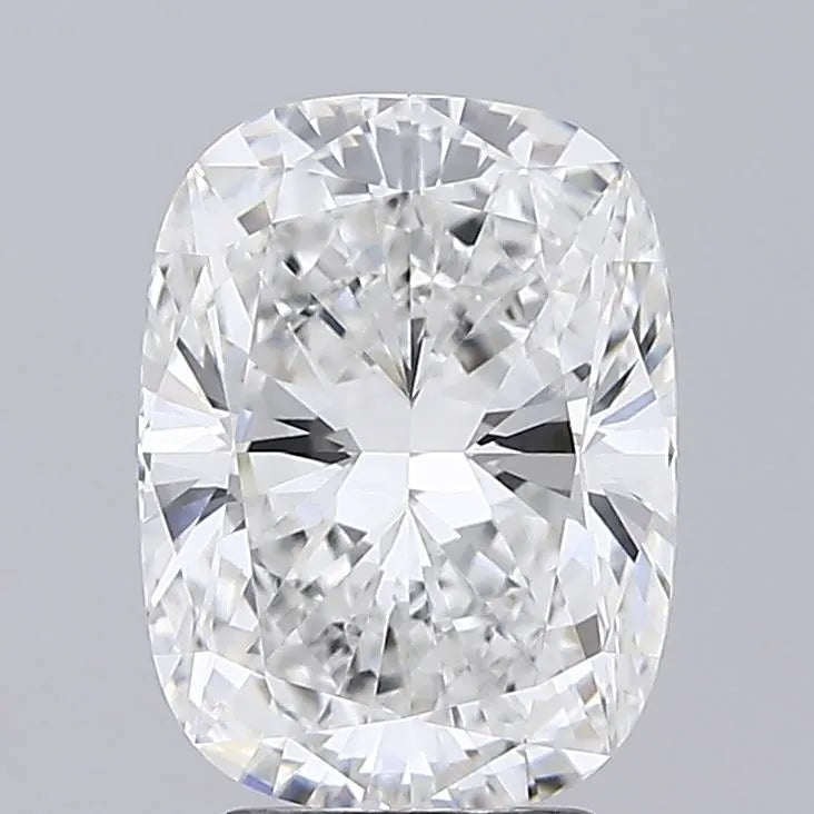 3.57ct Cushion modified Lab Grown Diamond (Colour E, Clarity VVS1, IGI Certified)