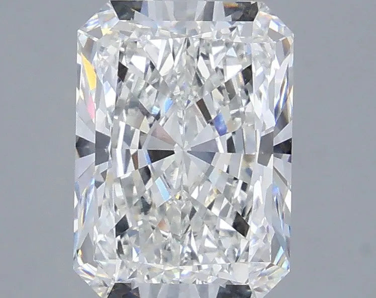3.57ct Radiant Lab Grown Diamond (Colour E, Clarity VVS2, IGI Certified)