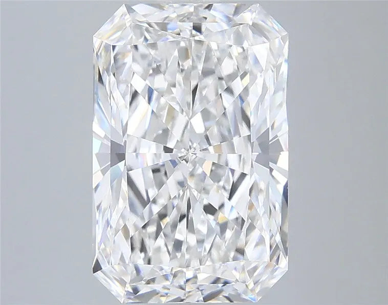 3.57ct Radiant Lab Grown Diamond (Colour E, Clarity VVS2, IGI Certified)