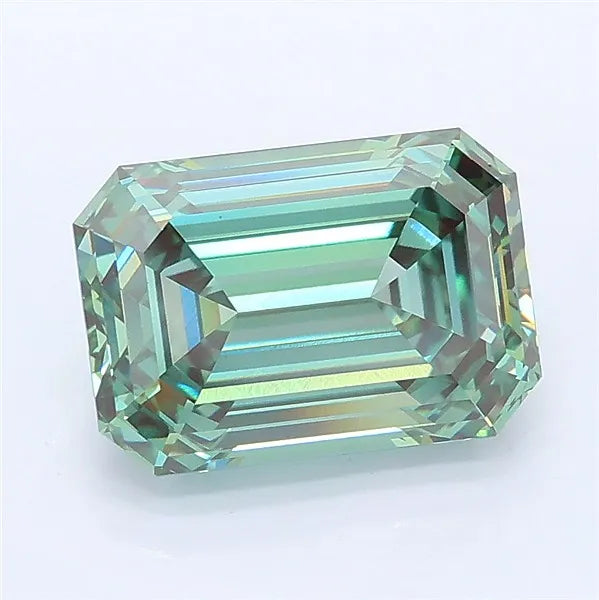 3.65ct Emerald Lab Grown Diamond (Colour Fancy Vivid Green, Clarity VVS2, IGI Certified)