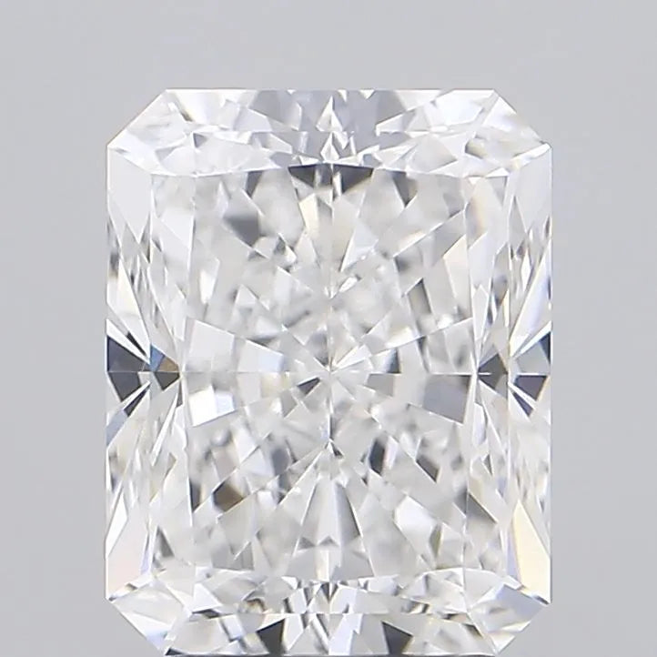 3.66ct Radiant Lab Grown Diamond (Colour E, Clarity VVS2, IGI Certified)