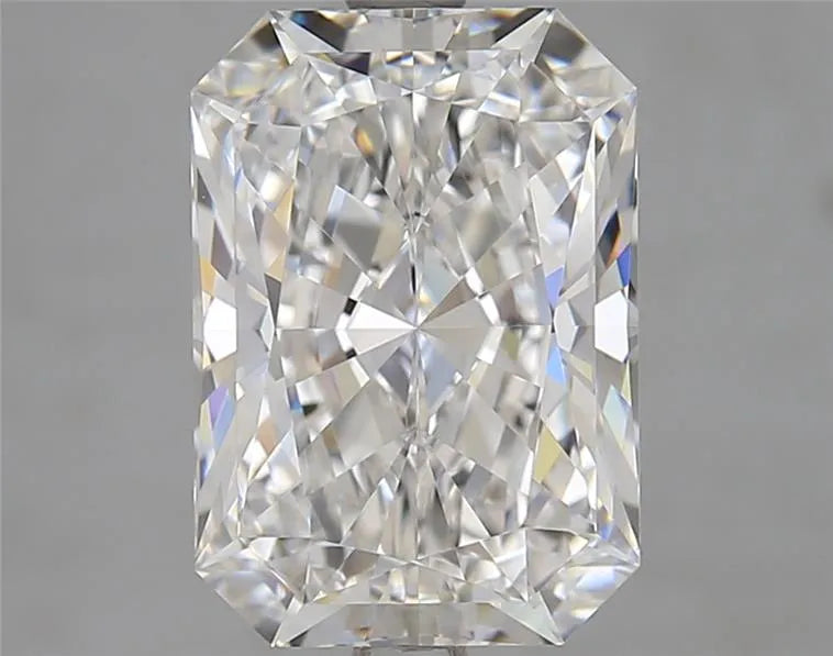 3.70ct Radiant Lab Grown Diamond (Colour D, Clarity VVS1, Cut EX, IGI Certified)