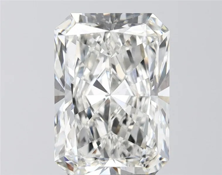 3.76ct Radiant Lab Grown Diamond (Colour F, Clarity VVS2, IGI Certified)