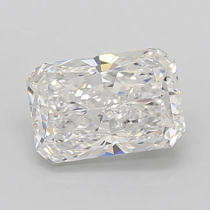 3.79ct Radiant Lab Grown Diamond (Colour E, Clarity VVS1, IGI Certified)
