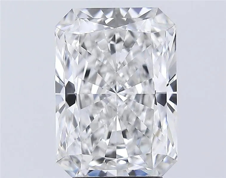 3.79ct Radiant Lab Grown Diamond (Colour F, Clarity VVS1, GIA Certified)