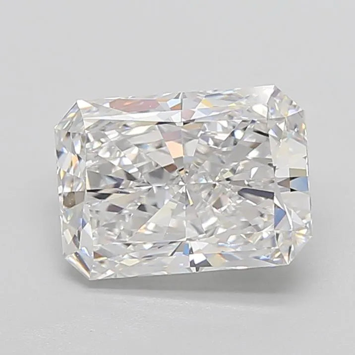 3.80ct Radiant Lab Grown Diamond (Colour E, Clarity VVS2, IGI Certified)