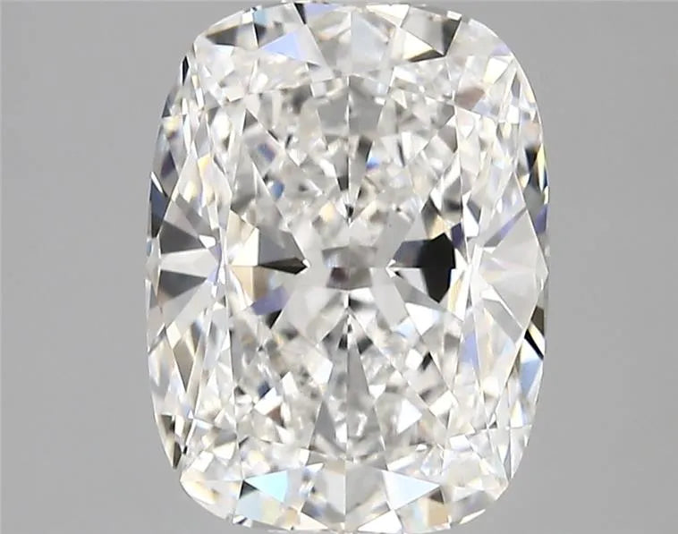 3.81ct Cushion modified Lab Grown Diamond (Colour E, Clarity VVS2, IGI Certified)