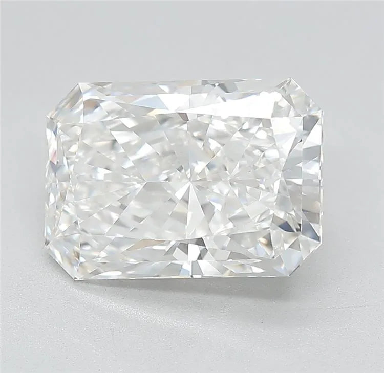 3.81ct Radiant Lab Grown Diamond (Colour F, Clarity VVS2, Cut EX, IGI Certified)