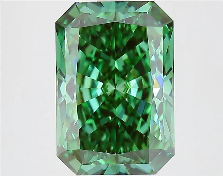 3.82ct Radiant Lab Grown Diamond (Colour Fancy Vivid Green, Clarity VVS2, IGI Certified)
