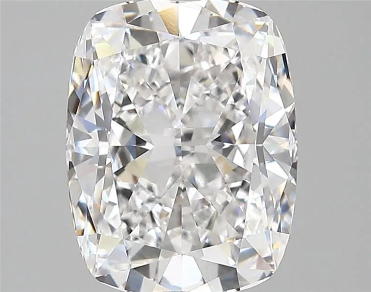 3.83ct Cushion modified Lab Grown Diamond (Colour E, Clarity VVS1, IGI Certified)