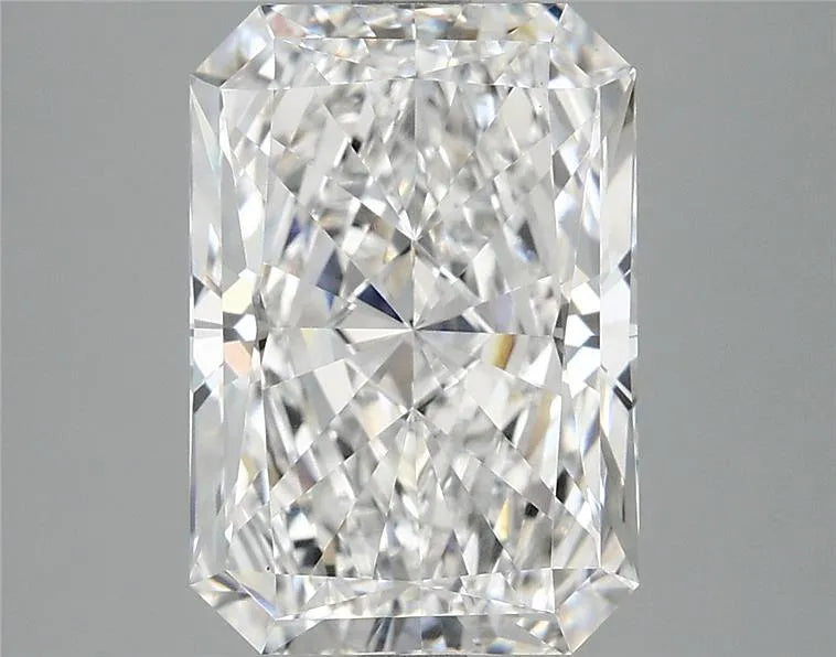 3.87ct Radiant Lab Grown Diamond (Colour E, Clarity VS1, IGI Certified)