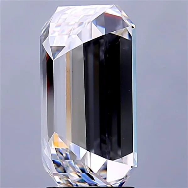 3.89ct Emerald Lab Grown Diamond (Colour E, Clarity VVS1, IGI Certified)