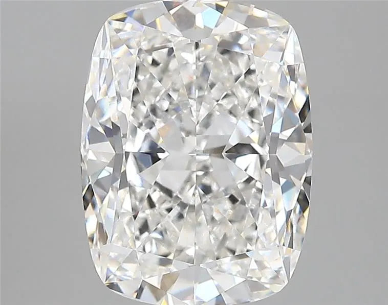 3.90ct Cushion modified Lab Grown Diamond (Colour E, Clarity VVS2, IGI Certified)