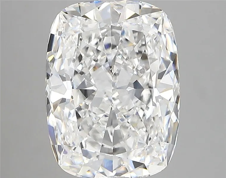 3.90ct Cushion modified Lab Grown Diamond (Colour E, Clarity VVS2, IGI Certified)