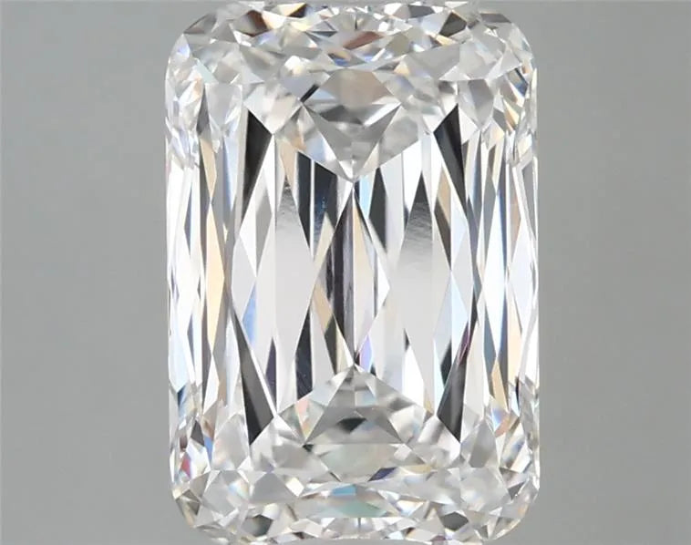 3.91ct Cushion modified Lab Grown Diamond (Colour E, Clarity VVS2, IGI Certified)