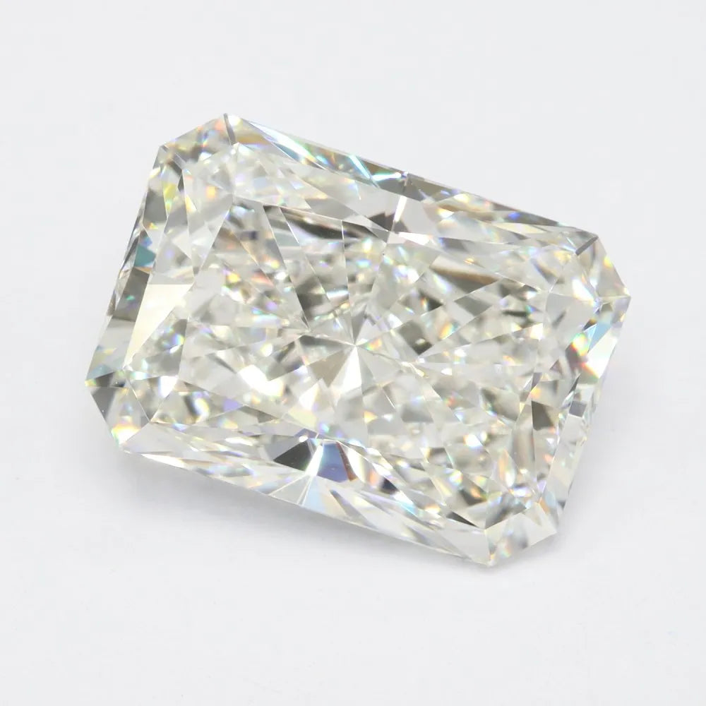 3.92ct Radiant Lab Grown Diamond (Colour F, Clarity VVS2, IGI Certified)