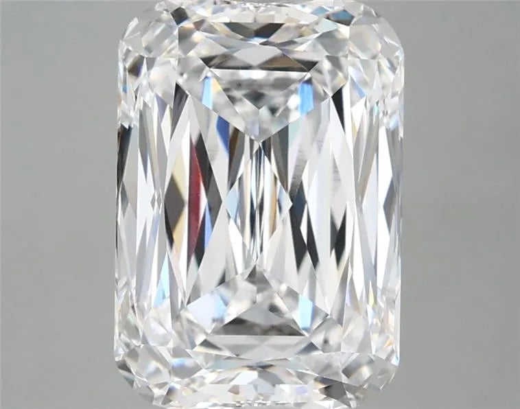3.95ct Cushion modified Lab Grown Diamond (Colour D, Clarity VVS2, IGI Certified)