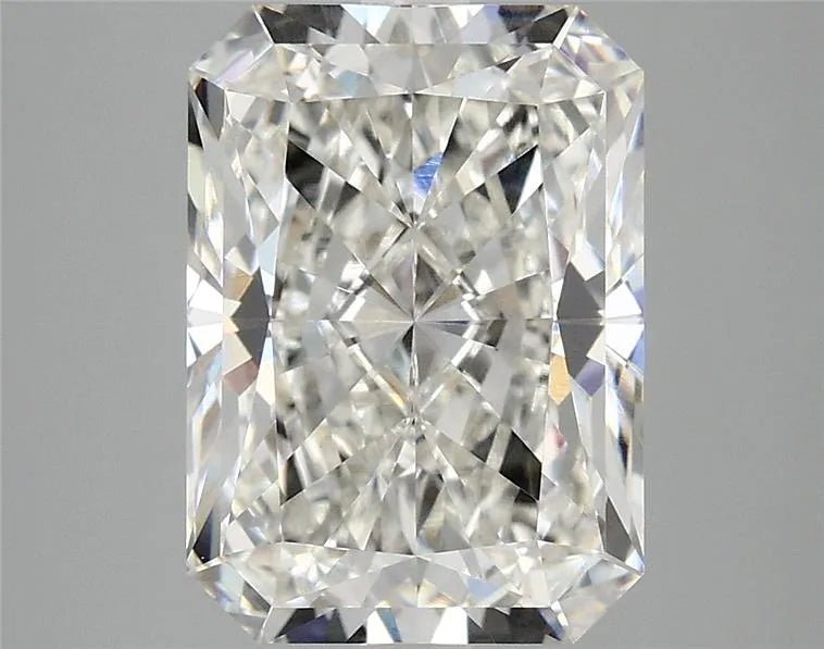 4.07ct Radiant Lab Grown Diamond (Colour G, Clarity VVS2, IGI Certified)