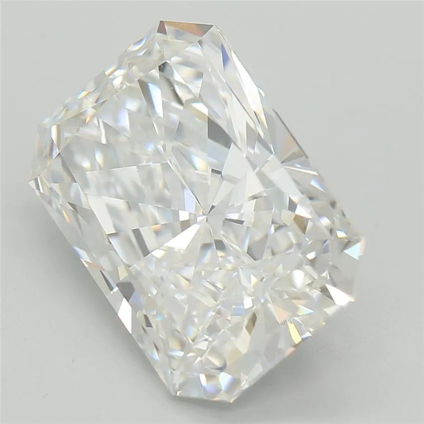 4.12ct Radiant Lab Grown Diamond (Colour F, Clarity VVS2, Cut GD, GIA Certified)