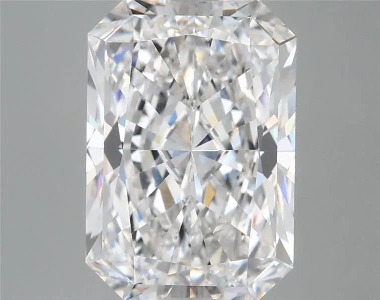 4.00ct Radiant Lab Grown Diamond (Colour D, Clarity VVS1, IGI Certified)