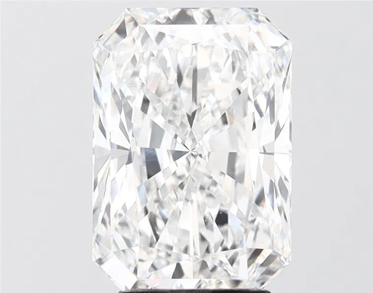 4.00ct Radiant Lab Grown Diamond (Colour E, Clarity VS1, IGI Certified)