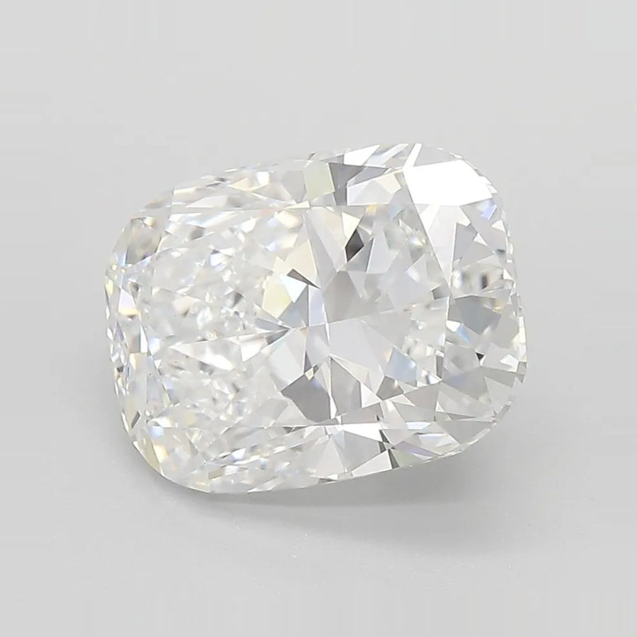 4.01ct Cushion modified Lab Grown Diamond (Colour E, Clarity VVS2, IGI Certified)
