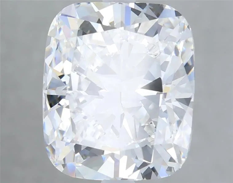 4.01ct Cushion modified Lab Grown Diamond (Colour E, Clarity VVS2, IGI Certified)