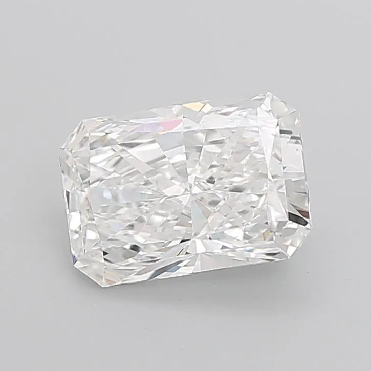 4.01ct Radiant Lab Grown Diamond (Colour E, Clarity VVS2, IGI Certified)
