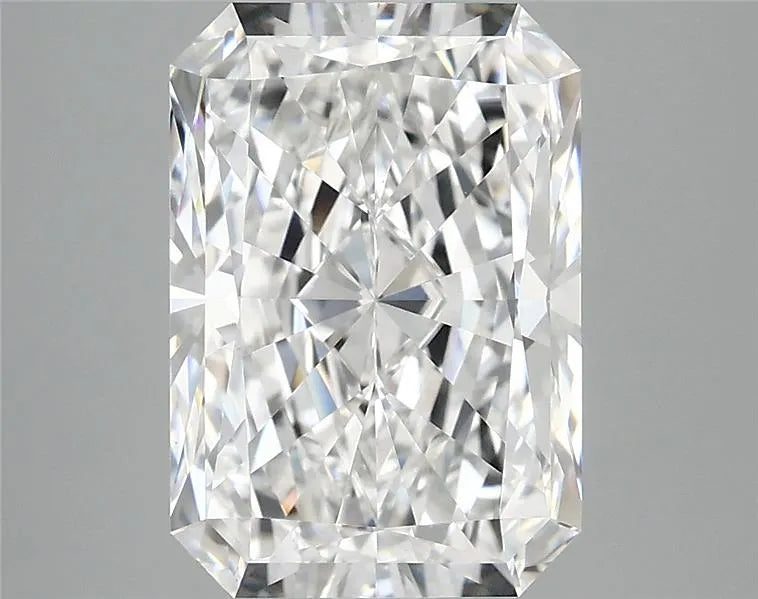 4.01ct Radiant Lab Grown Diamond (Colour E, Clarity VVS2, IGI Certified)