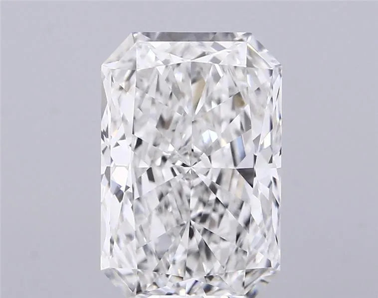 4.01ct Radiant Lab Grown Diamond (Colour F, Clarity VVS2, IGI Certified)