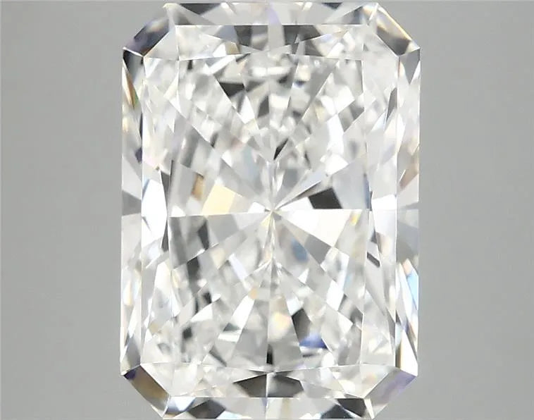4.01ct Radiant Lab Grown Diamond (Colour F, Clarity VVS2, IGI Certified)
