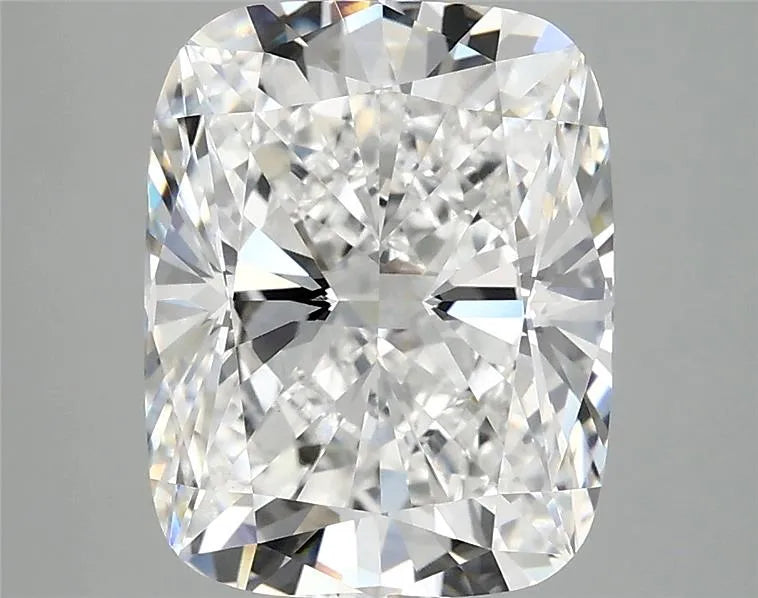 4.02ct Cushion modified Lab Grown Diamond (Colour D, Clarity VVS2, IGI Certified)