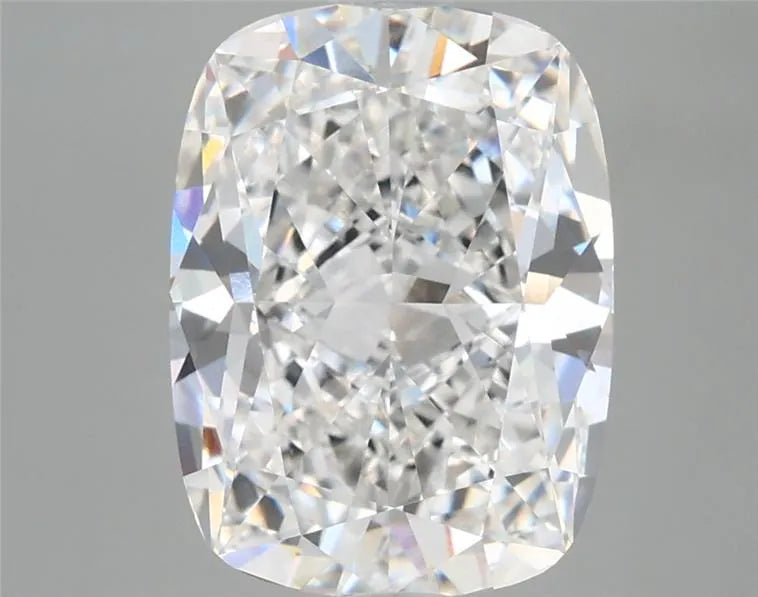 4.02ct Cushion modified Lab Grown Diamond (Colour E, Clarity VVS2, IGI Certified)