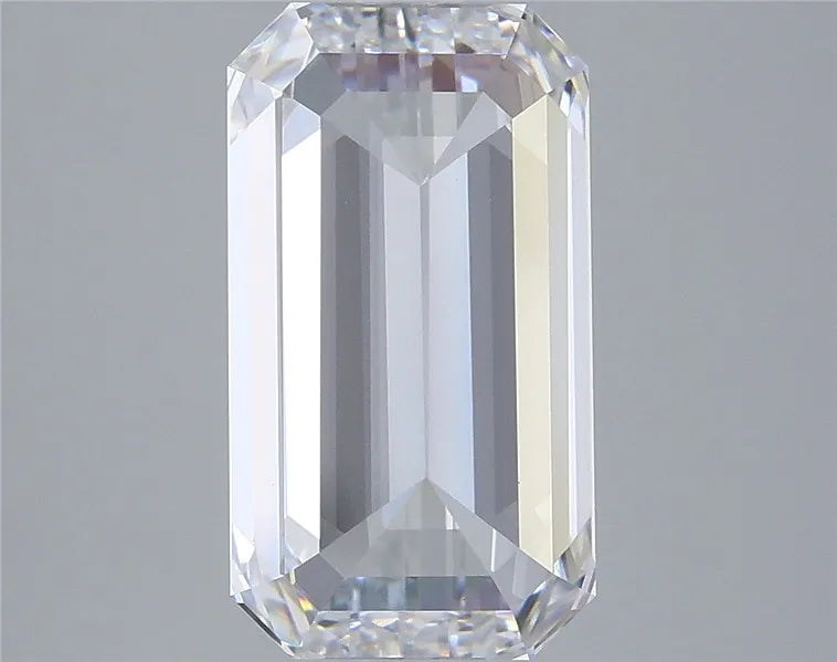 4.02ct Emerald Lab Grown Diamond (Colour D, Clarity VVS2, IGI Certified)