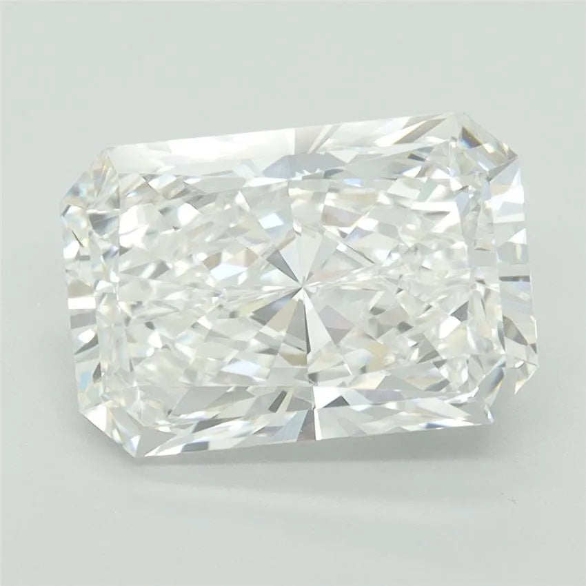4.02ct Radiant Lab Grown Diamond (Colour E, Clarity VS1, IGI Certified)