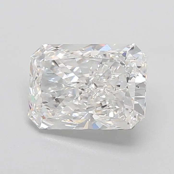 4.02ct Radiant Lab Grown Diamond (Colour E, Clarity VVS1, IGI Certified)