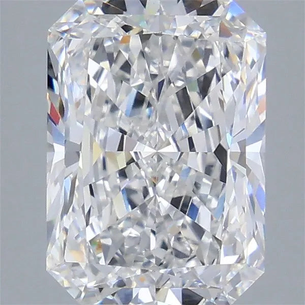 4.02ct Radiant Lab Grown Diamond (Colour E, Clarity VVS2, IGI Certified)