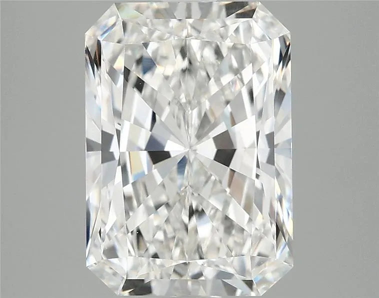 4.02ct Radiant Lab Grown Diamond (Colour F, Clarity VVS2, IGI Certified)