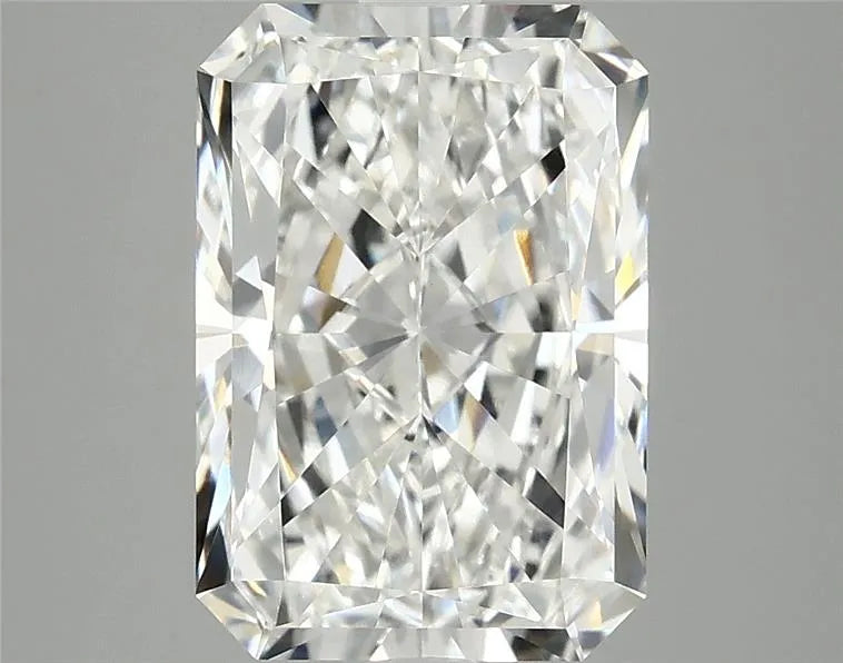 4.02ct Radiant Lab Grown Diamond (Colour F, Clarity VVS2, IGI Certified)