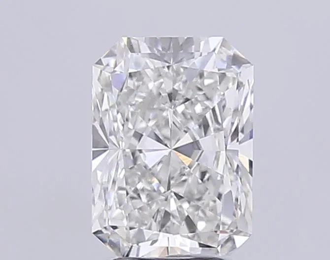 4.02ct Radiant Lab Grown Diamond (Colour G, Clarity VS2, IGI Certified)