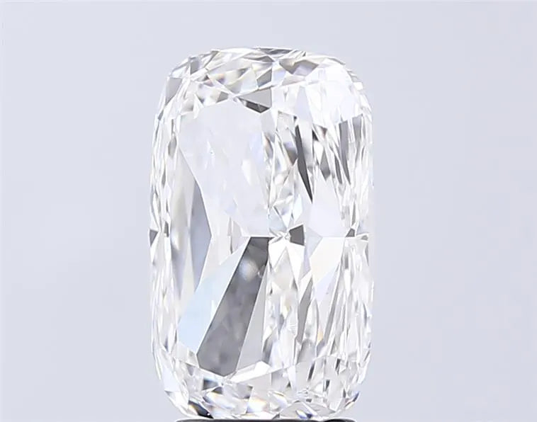 4.03ct Cushion modified Lab Grown Diamond (Colour D, Clarity VVS2, IGI Certified)