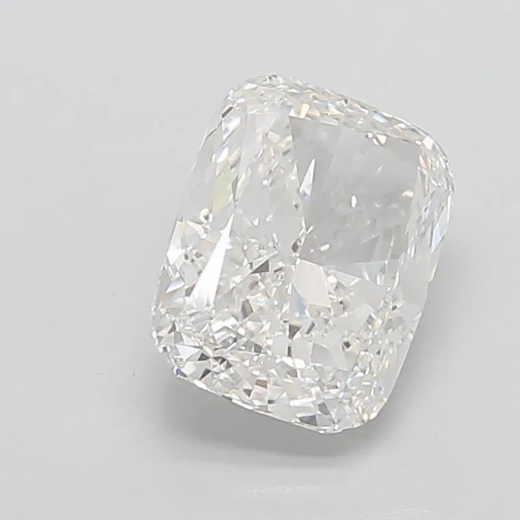 4.03ct Cushion modified Lab Grown Diamond (Colour E, Clarity VVS1, IGI Certified)