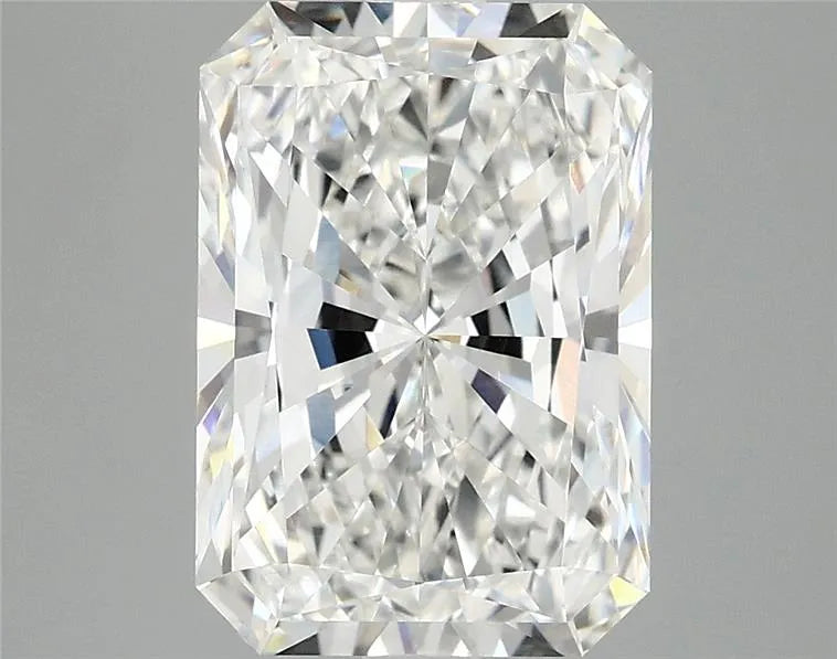 4.03ct Radiant Lab Grown Diamond (Colour F, Clarity VVS2, IGI Certified)
