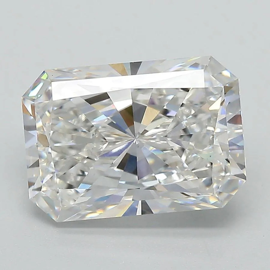 4.03ct Radiant Lab Grown Diamond (Colour G, Clarity VVS2, IGI Certified)