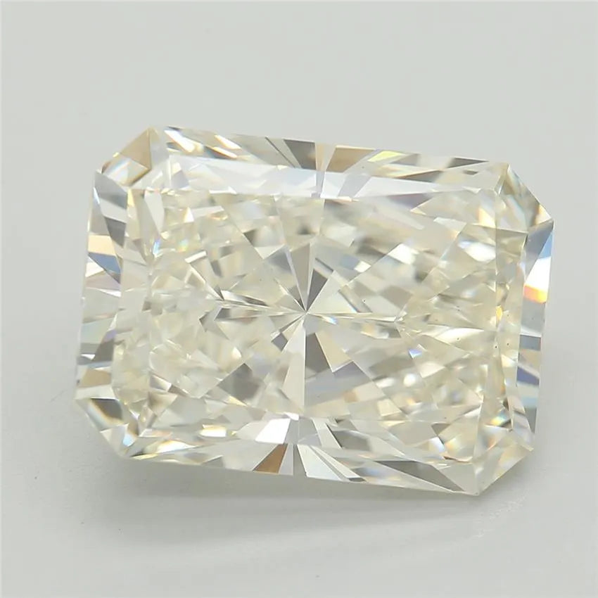 4.03ct Radiant Lab Grown Diamond (Colour I, Clarity VS1, IGI Certified)
