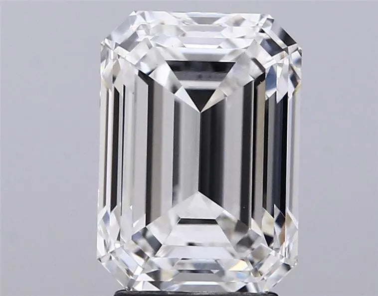 4.04ct Emerald Lab Grown Diamond (Colour F, Clarity VVS2, IGI Certified)