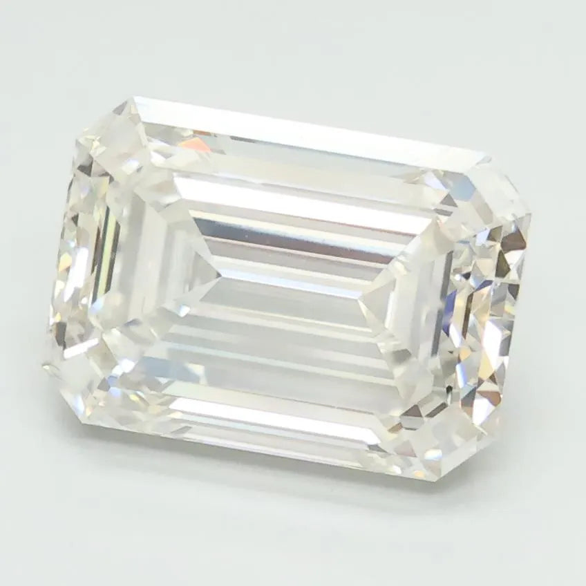 4.04ct Emerald Lab Grown Diamond (Colour G, Clarity VVS2, IGI Certified)