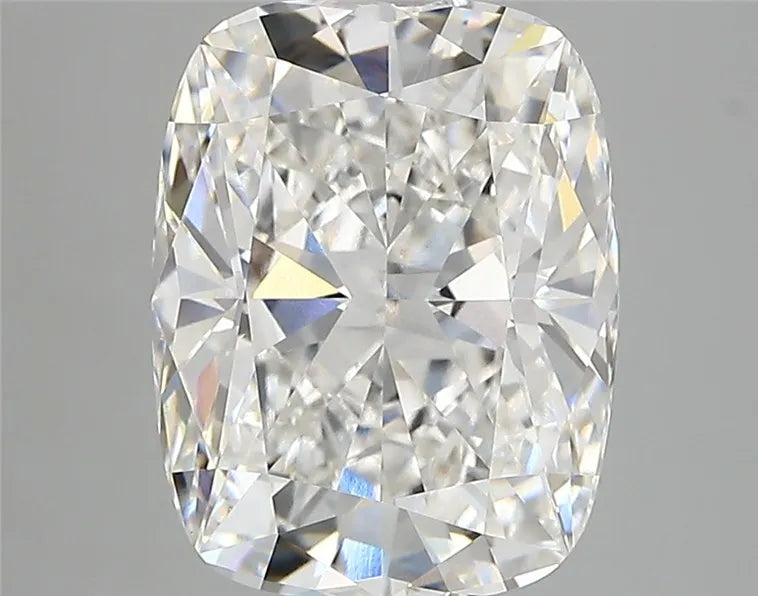 4.05ct Cushion modified Lab Grown Diamond (Colour E, Clarity VVS2, IGI Certified)