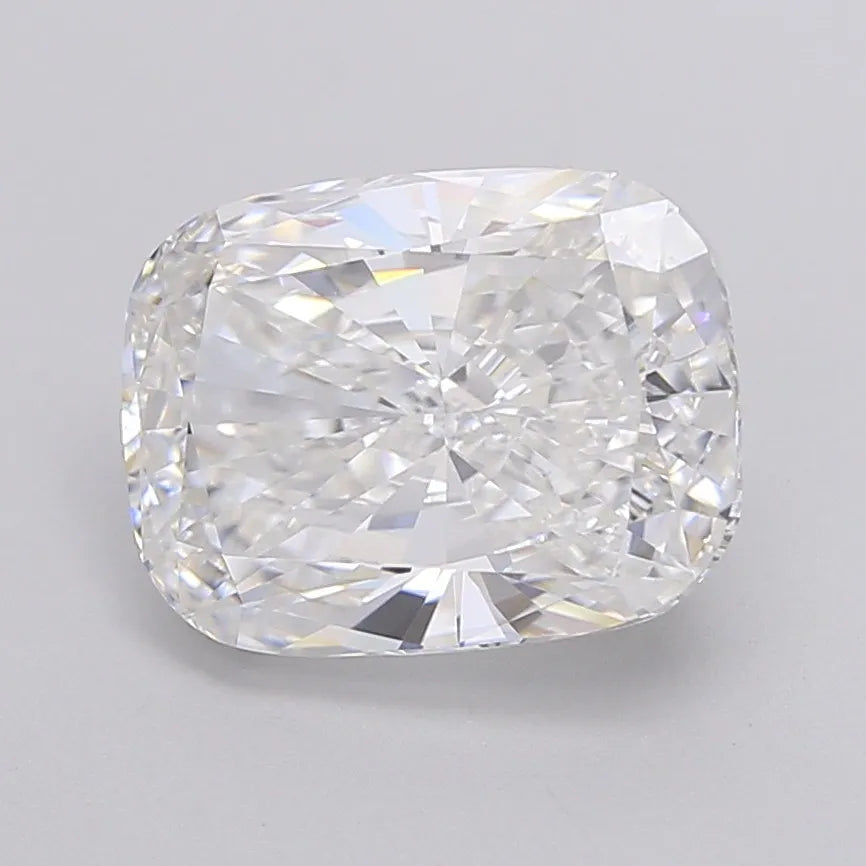 4.05ct Cushion modified Lab Grown Diamond (Colour E, Clarity VVS2, IGI Certified)
